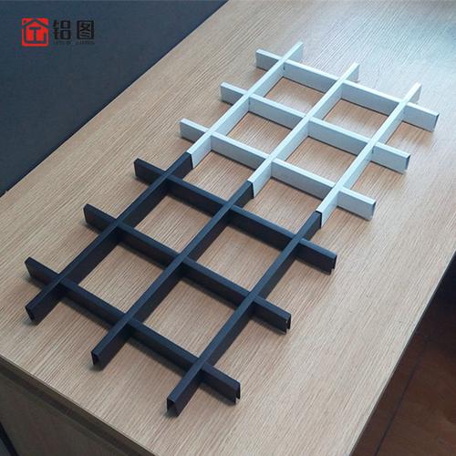 仿木紋色鋁格柵室內(nèi)吊頂鋁格柵